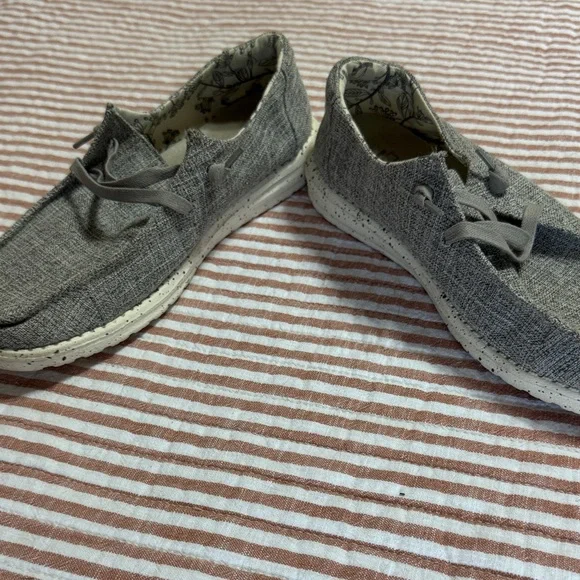 Hey Dude Women’s Textured Gray Loafers - Picture 2 of 4